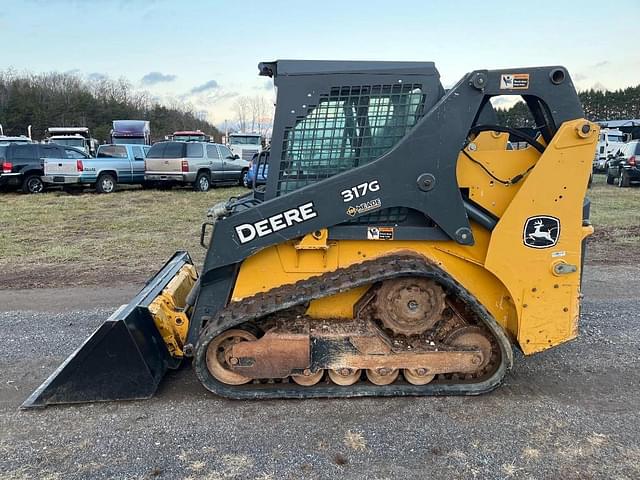 Image of John Deere 317G equipment image 1