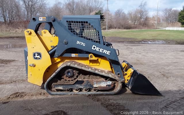 Image of John Deere 317G equipment image 4
