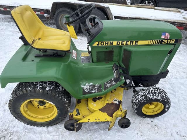 Image of John Deere 318 equipment image 2