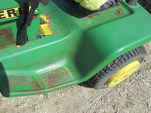 Image of John Deere 318 equipment image 3