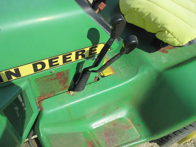Image of John Deere 318 equipment image 4