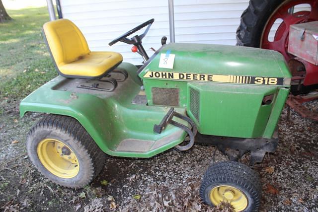 Image of John Deere 318 Image 0