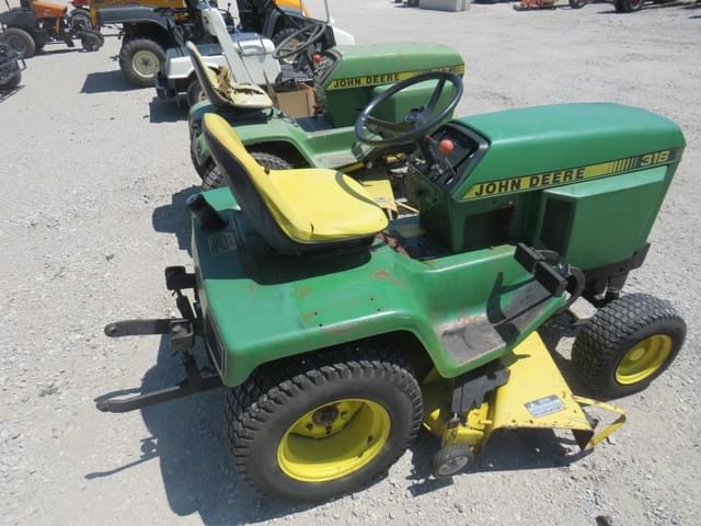 Image of John Deere 318 equipment image 4