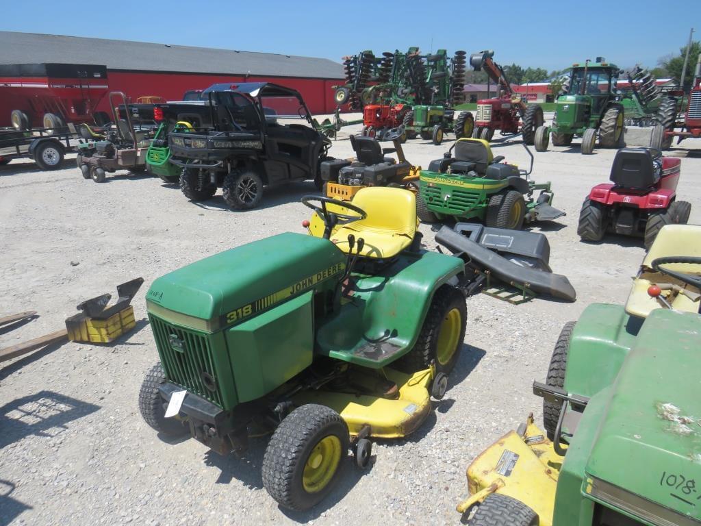 Image of John Deere 318 Primary image