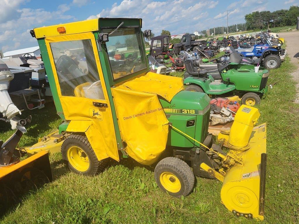 Image of John Deere 318 Primary image