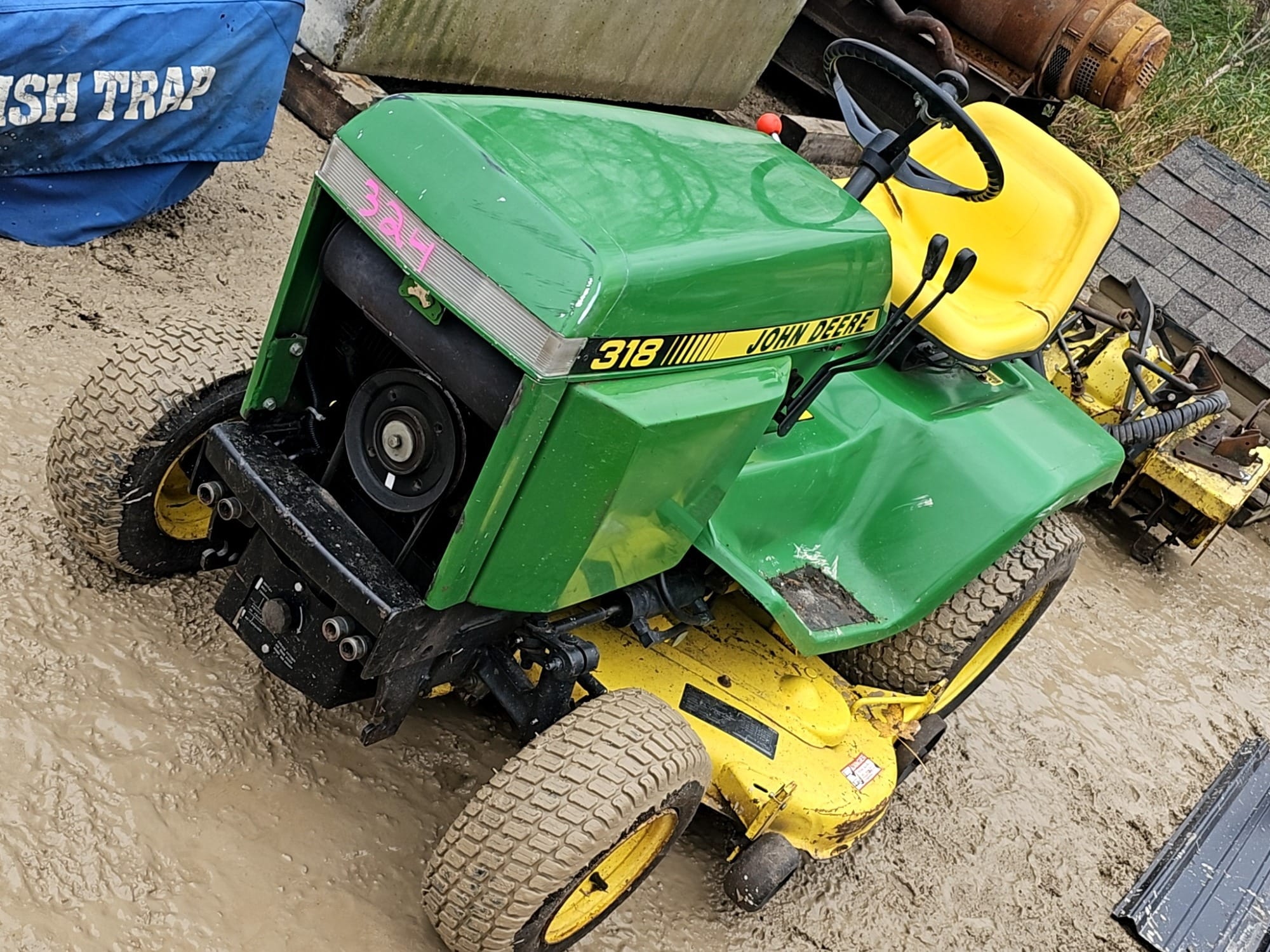 Main image John Deere 318