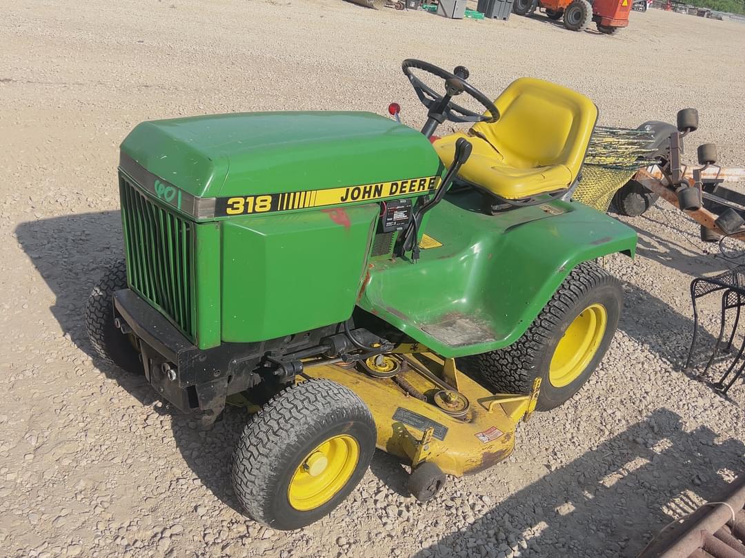 Image of John Deere 318 Primary image