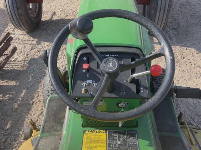 Image of John Deere 318 equipment image 4