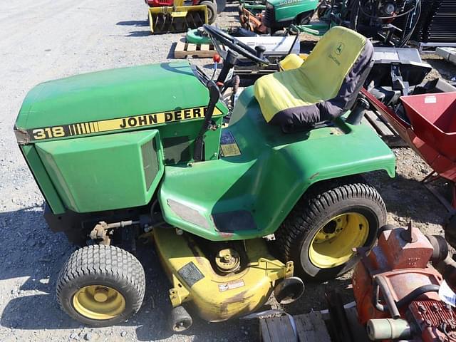 Image of John Deere 318 equipment image 3