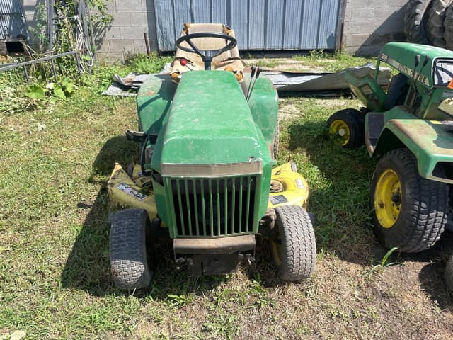 Image of John Deere 318 equipment image 1