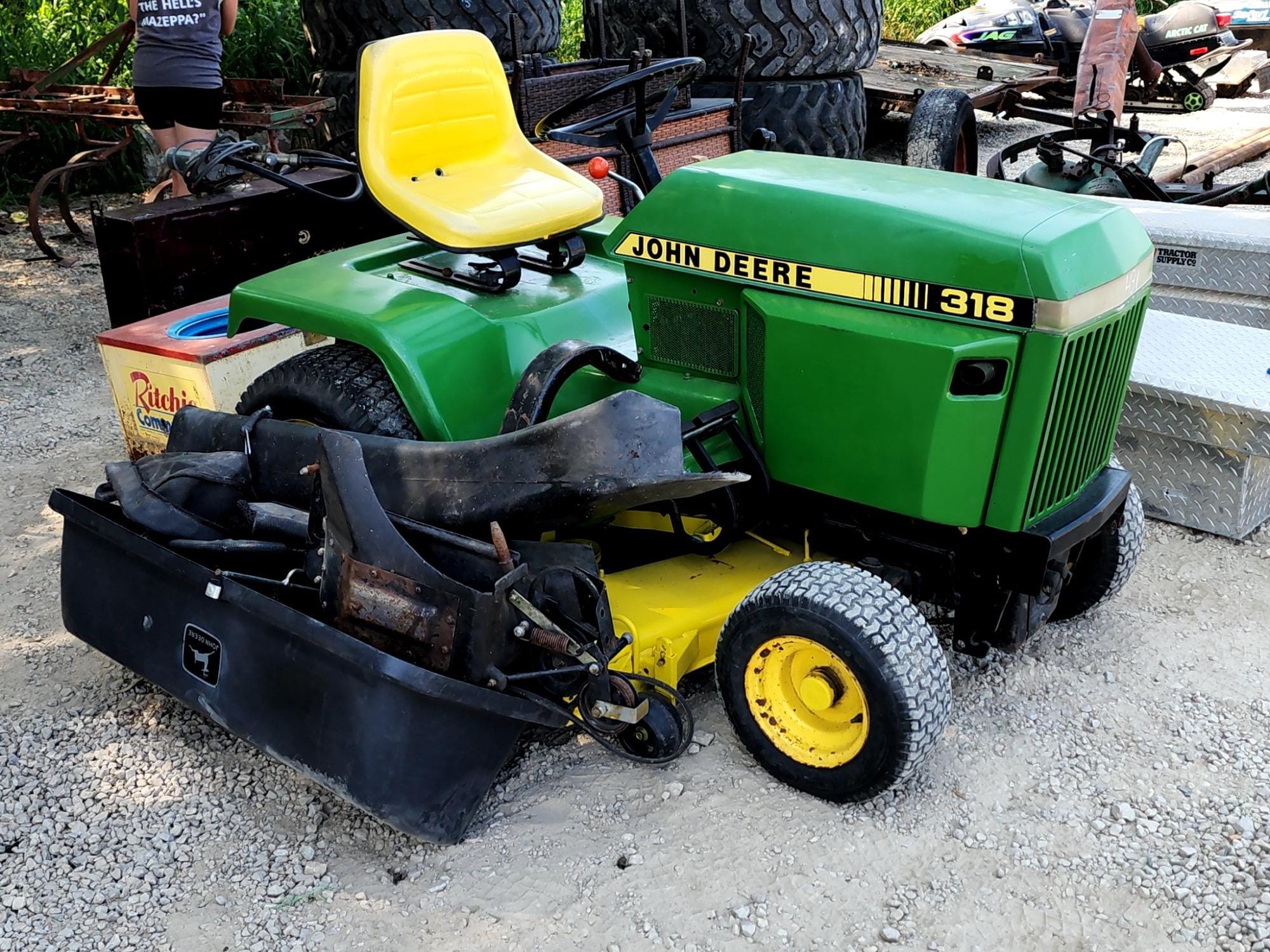 Main image John Deere 318