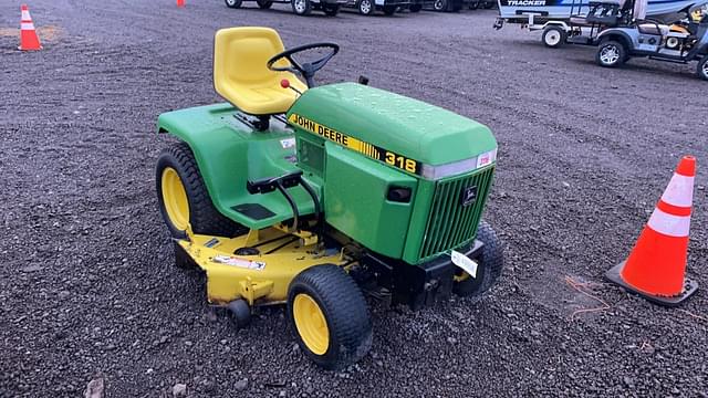 Image of John Deere 318 equipment image 2