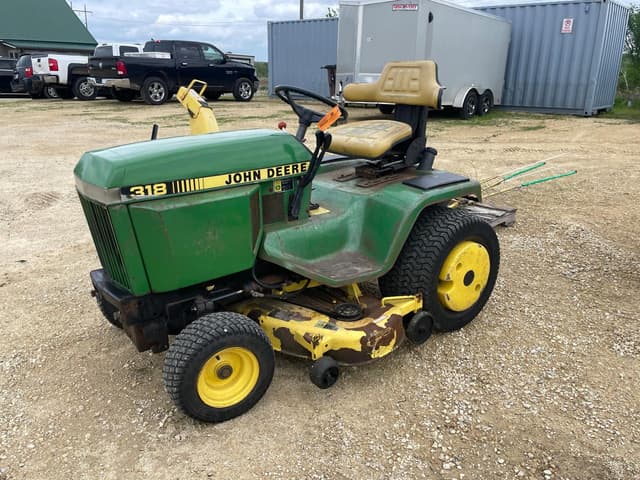 Image of John Deere 318 equipment image 2