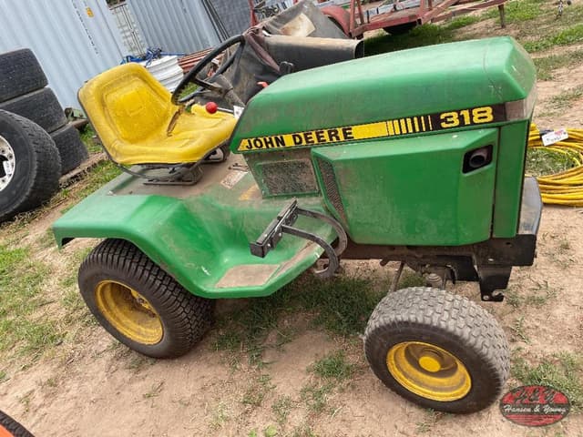 Image of John Deere 318 equipment image 2