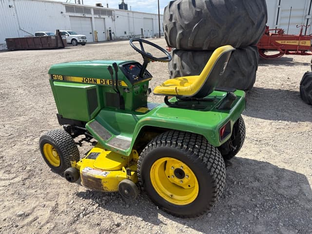 Image of John Deere 318 equipment image 3