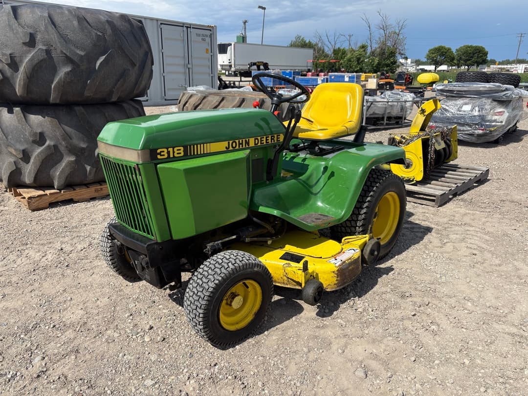 Image of John Deere 318 Primary image
