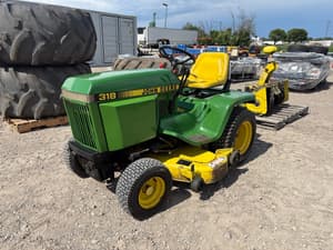John Deere 318 Image