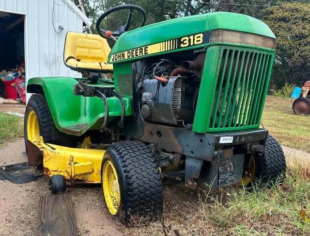 Image of John Deere 318 equipment image 4
