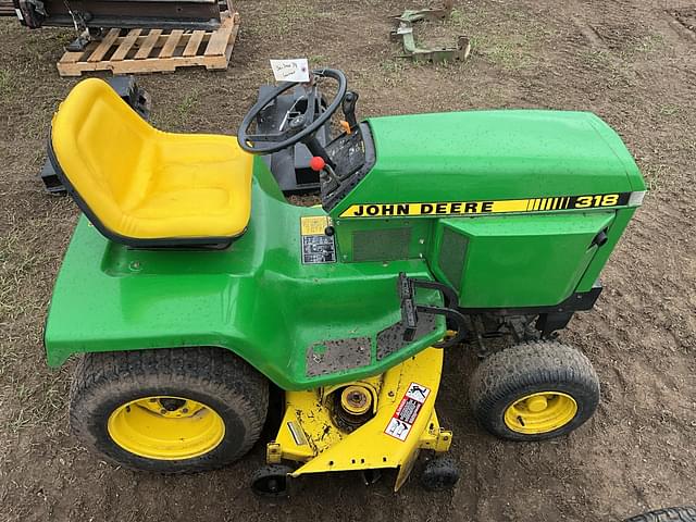 Image of John Deere 318 equipment image 3