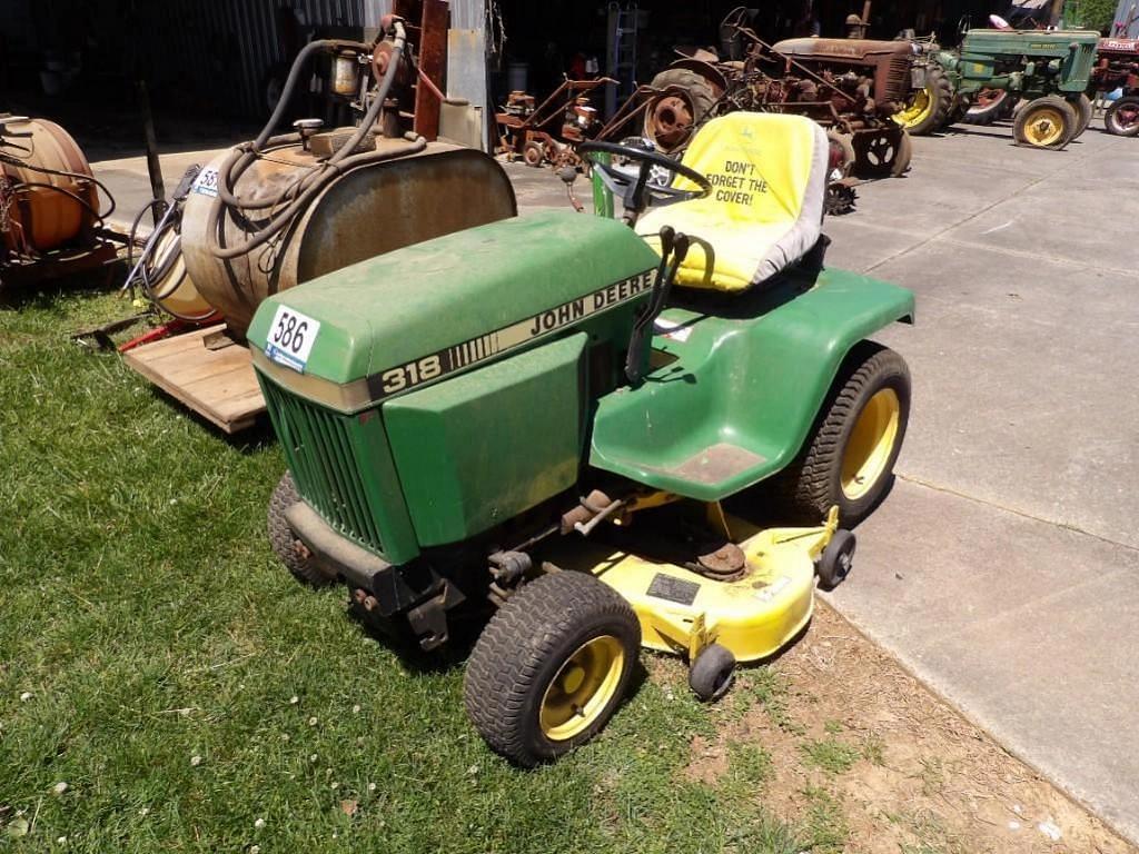 Image of John Deere 318 Primary image