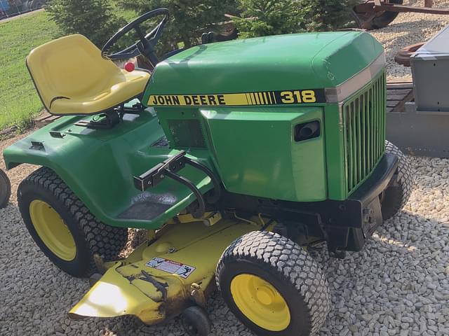 Image of John Deere 318 equipment image 2