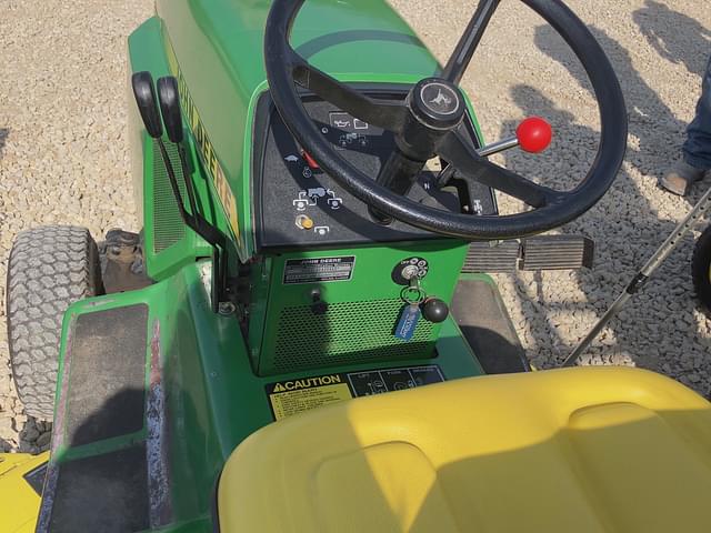 Image of John Deere 318 equipment image 3