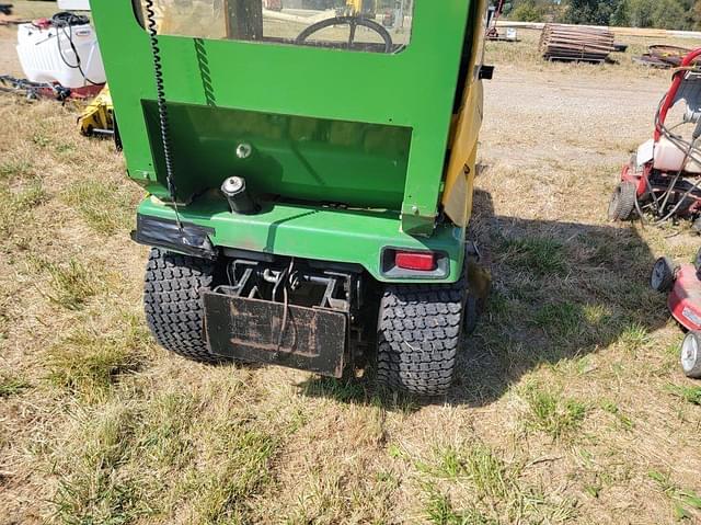 Image of John Deere 318 equipment image 4