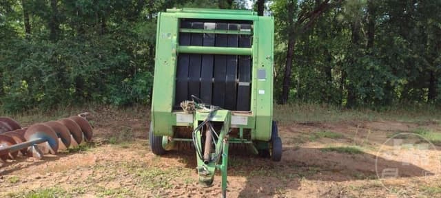 Image of John Deere 385 equipment image 1