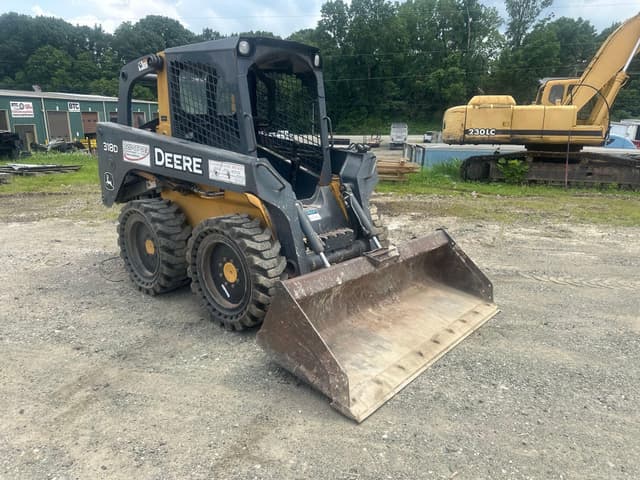 Image of John Deere 318D equipment image 1
