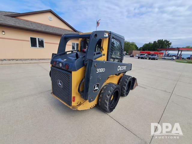 Image of John Deere 318D equipment image 4