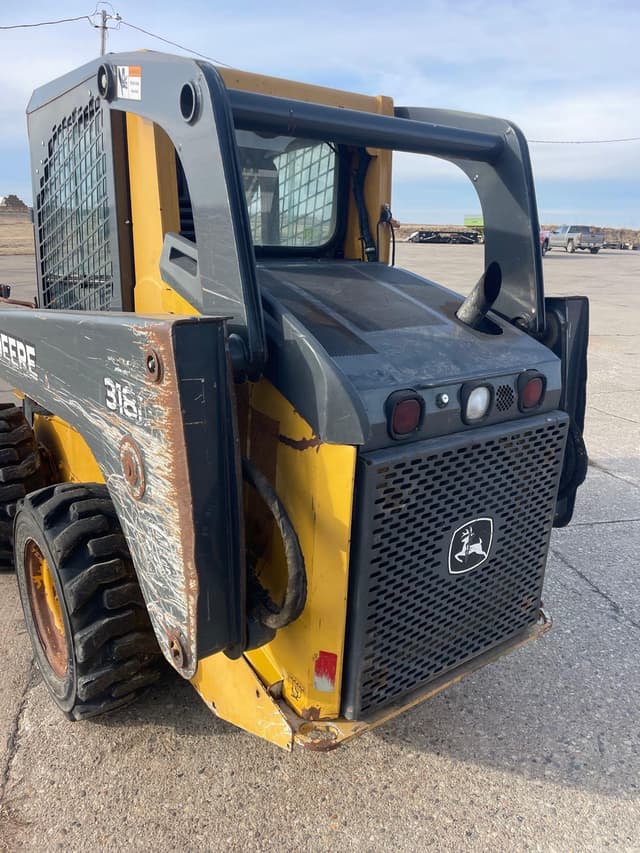 Image of John Deere 318D equipment image 4