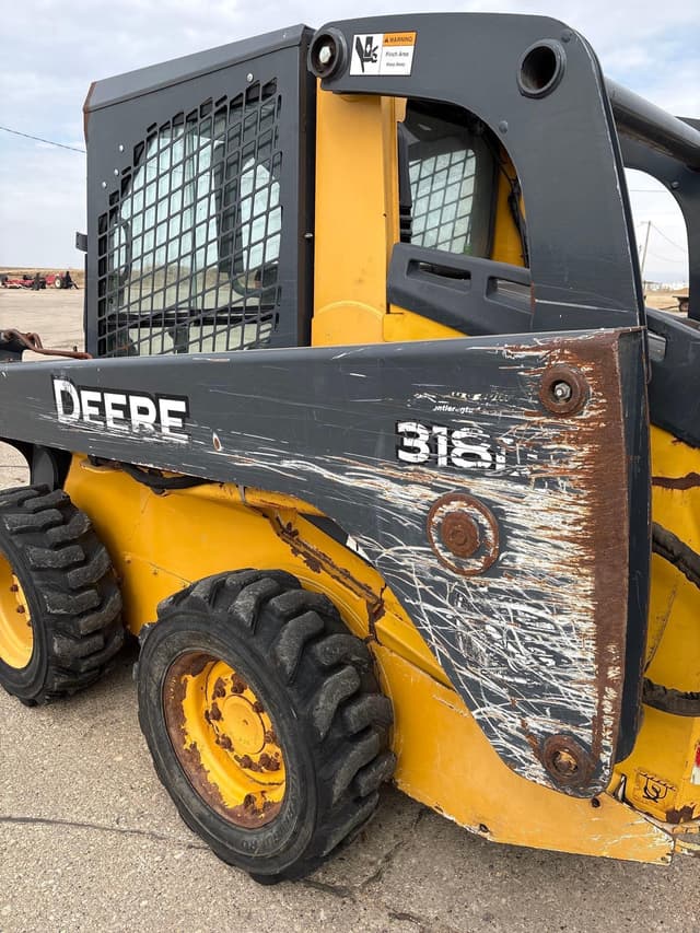 Image of John Deere 318D equipment image 1
