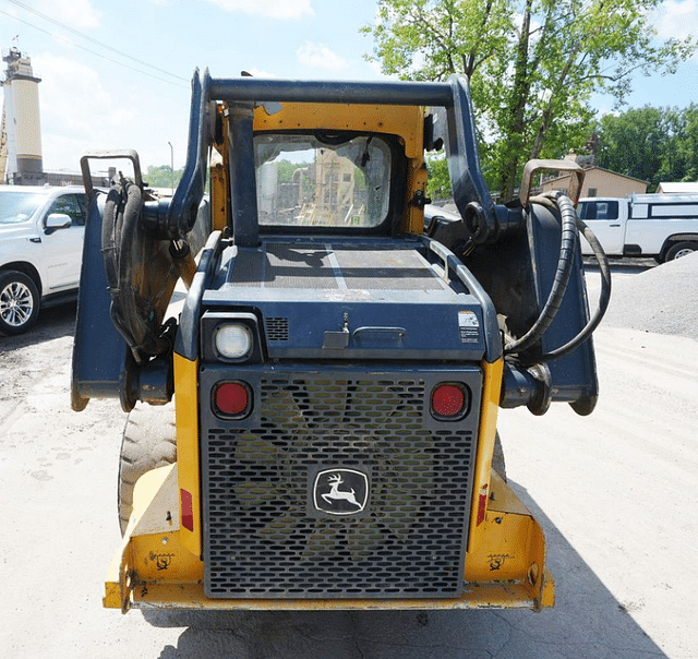 Image of John Deere 318E equipment image 3