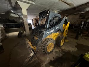 John Deere 318G Image