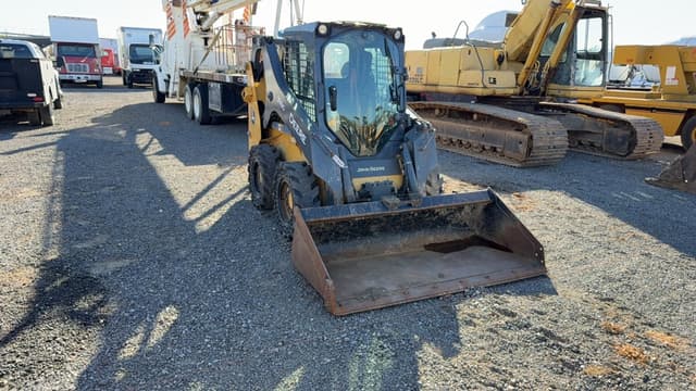Image of John Deere 318G equipment image 2