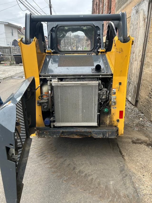 Image of John Deere 318G equipment image 3