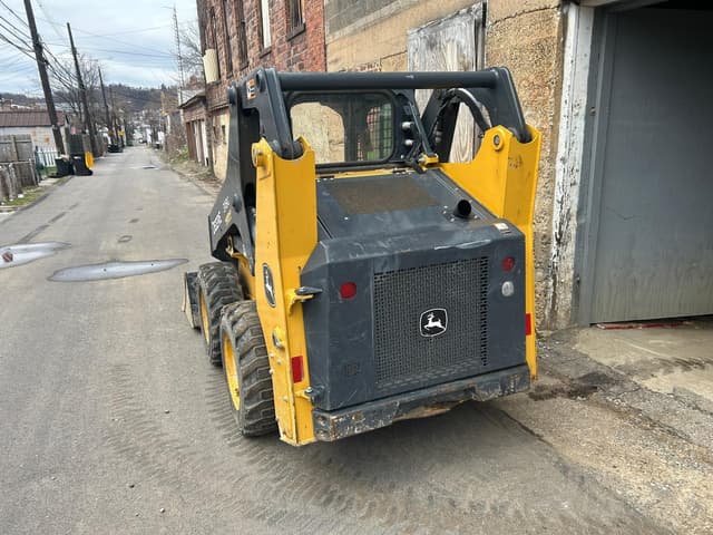 Image of John Deere 318G equipment image 2