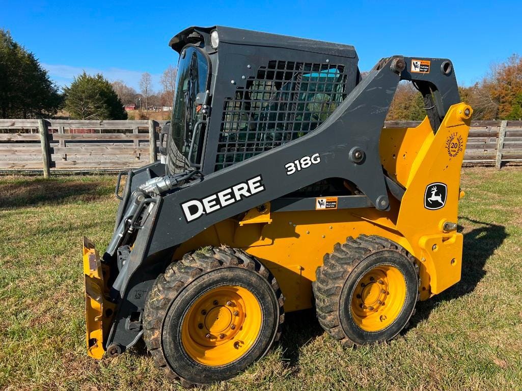 Main image John Deere 318G