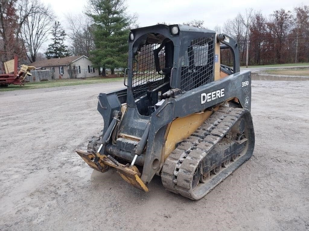 Image of John Deere 319D Primary image