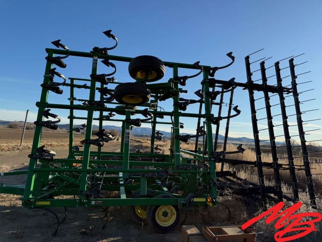 Image of John Deere 2210L equipment image 3