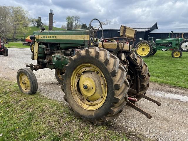Image of John Deere 320 equipment image 4