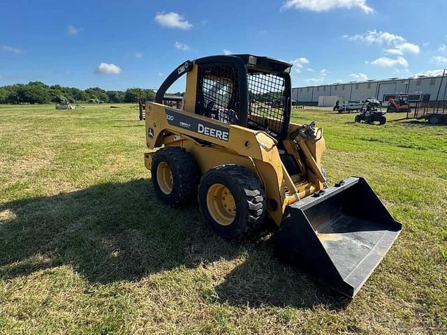 Image of John Deere 320 equipment image 3
