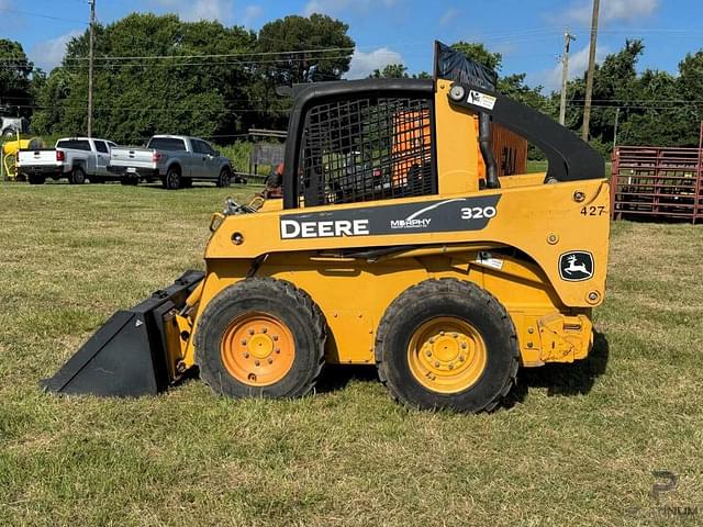 Image of John Deere 320 equipment image 2