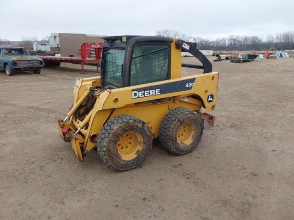 Main image John Deere 320