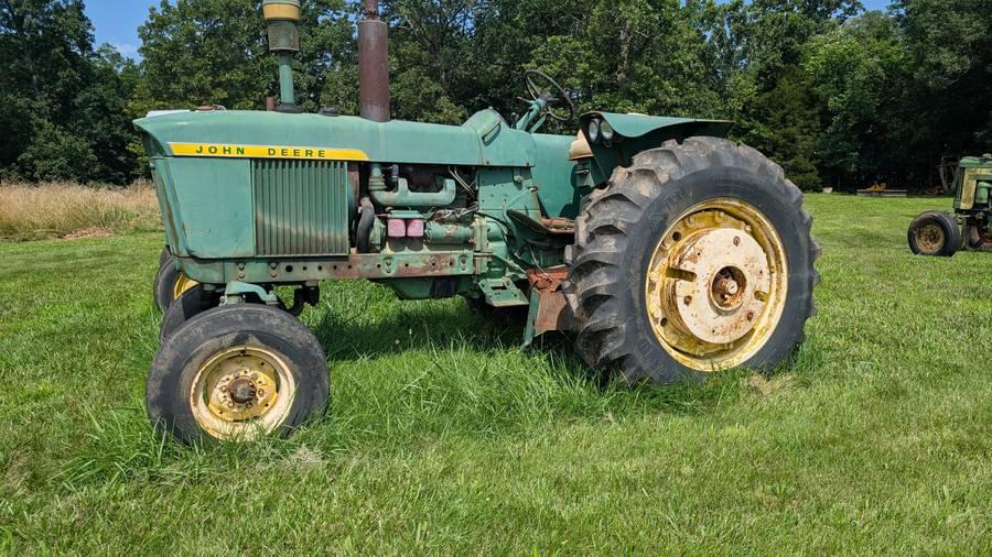 Image of John Deere 320 Image 0