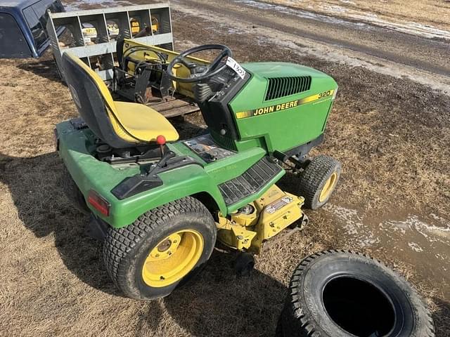 Image of John Deere 320 equipment image 1