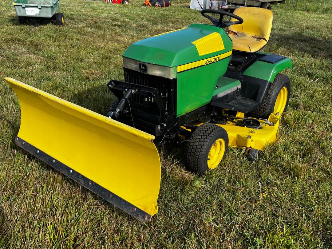 Image of John Deere 320 Primary image