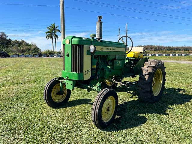 Image of John Deere 320 equipment image 3