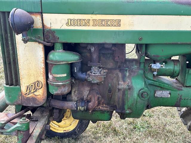 Image of John Deere 320 equipment image 1