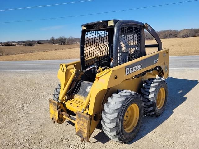 Image of John Deere 320 equipment image 1